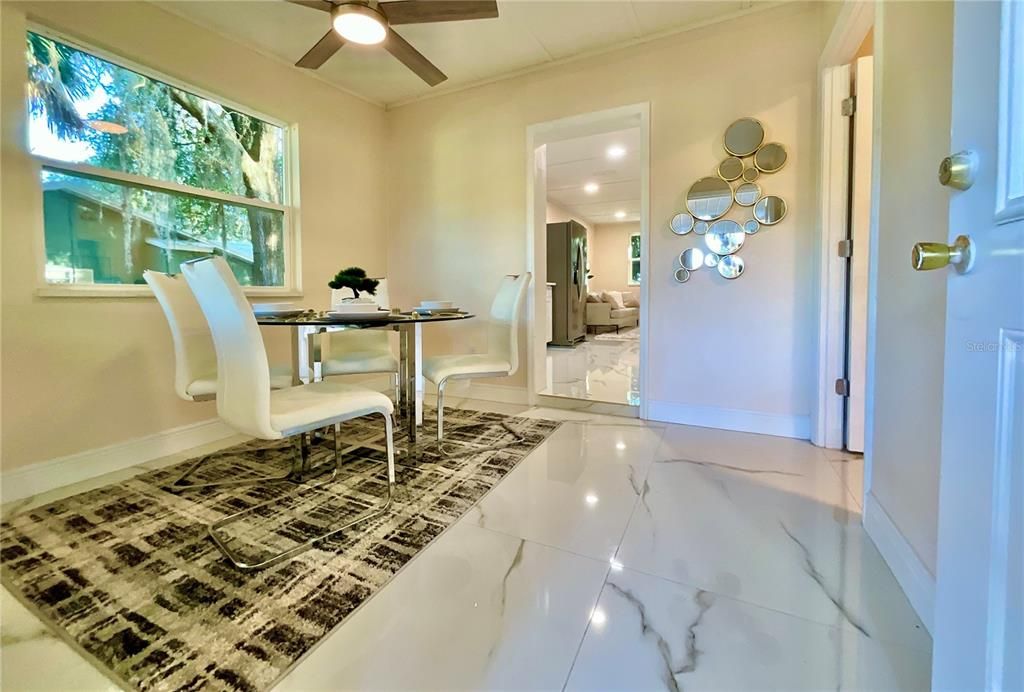 En Venta: $249,800 (2 camas, 2 baños, 1020 Pies cuadrados)
