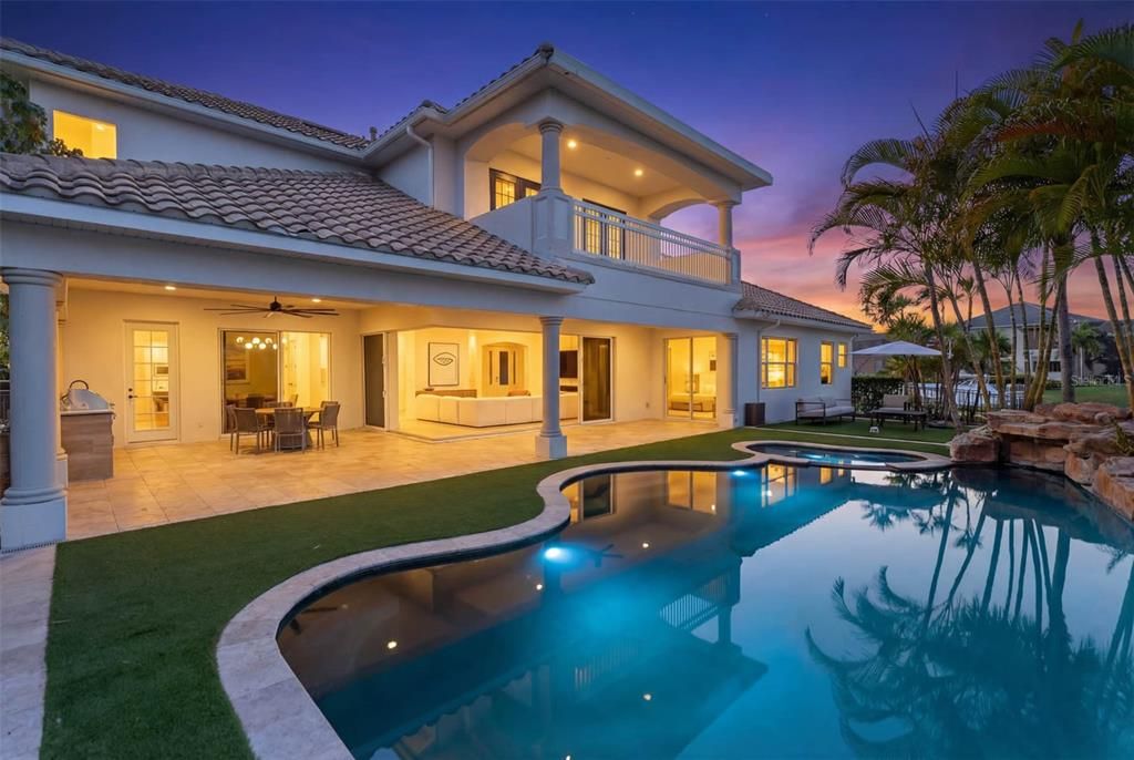 На продажу: $2,399,000 (6 спален, 5 ванн, 6092 Квадратных фут)
