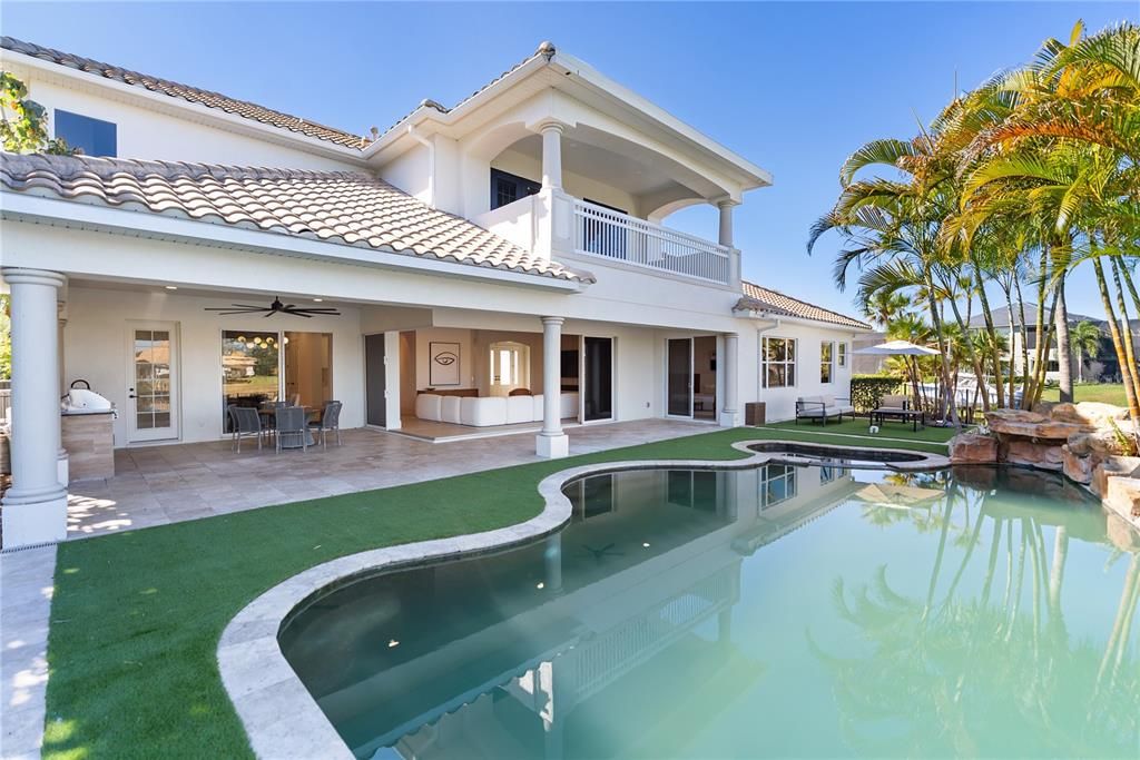 На продажу: $2,399,000 (6 спален, 5 ванн, 6092 Квадратных фут)