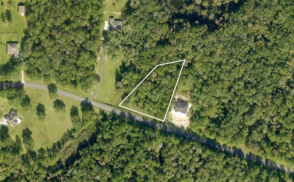 En Venta: $83,000 (1.42 acres)