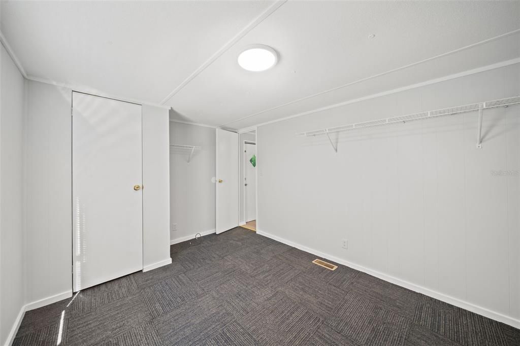 На продажу: $109,900 (2 спален, 1 ванн, 658 Квадратных фут)