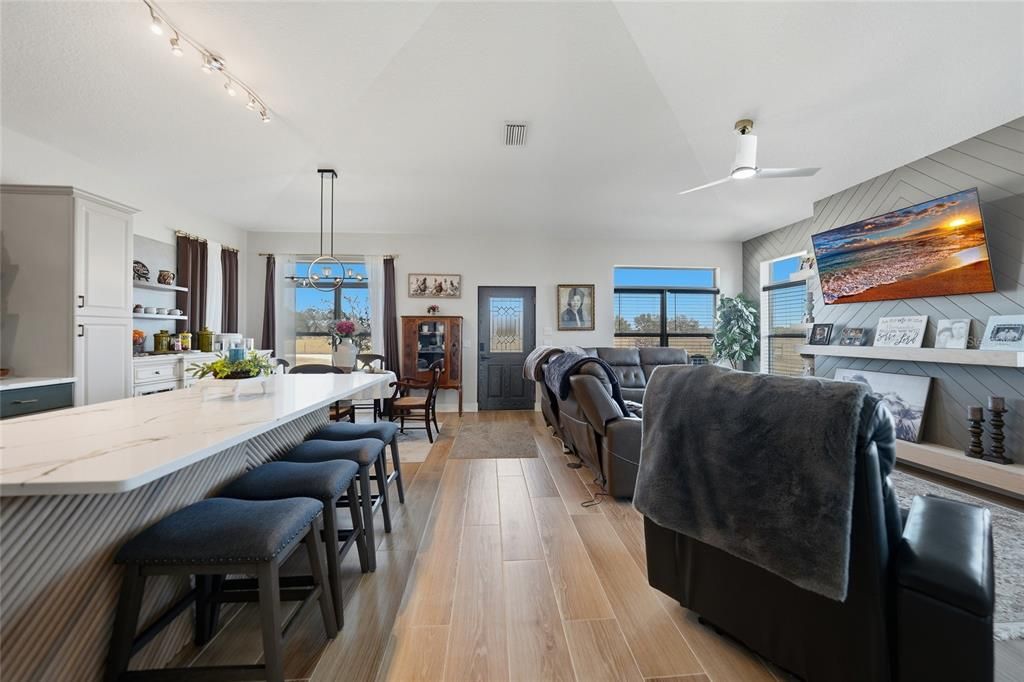 For Sale: $619,000 (3 beds, 2 baths, 2376 Square Feet)