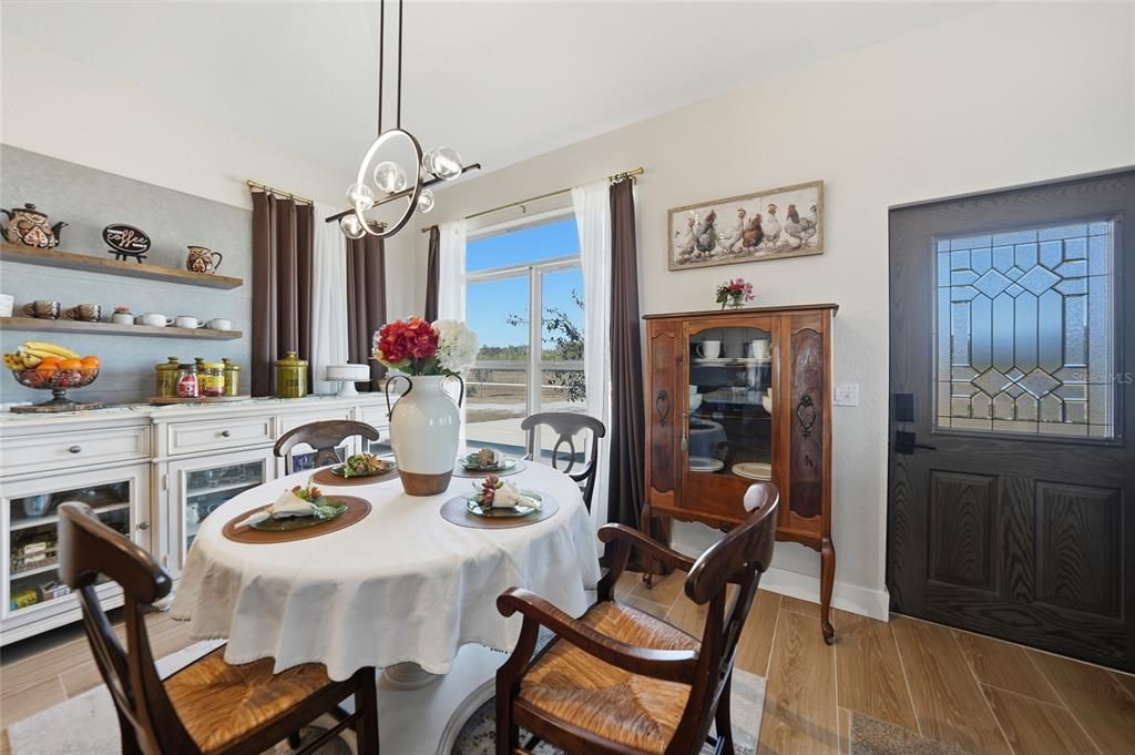 For Sale: $619,000 (3 beds, 2 baths, 2376 Square Feet)