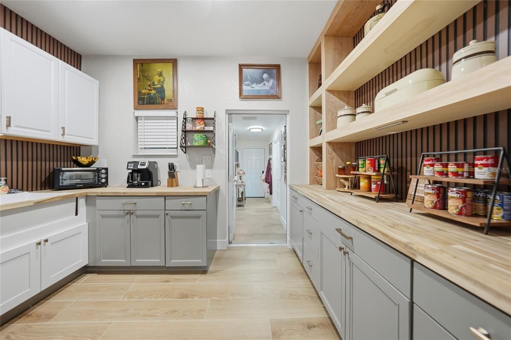 For Sale: $619,000 (3 beds, 2 baths, 2376 Square Feet)