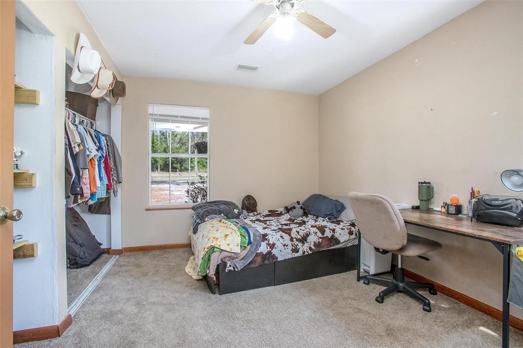 待售: $539,000 (4 贝兹, 2 浴室, 2074 平方英尺)