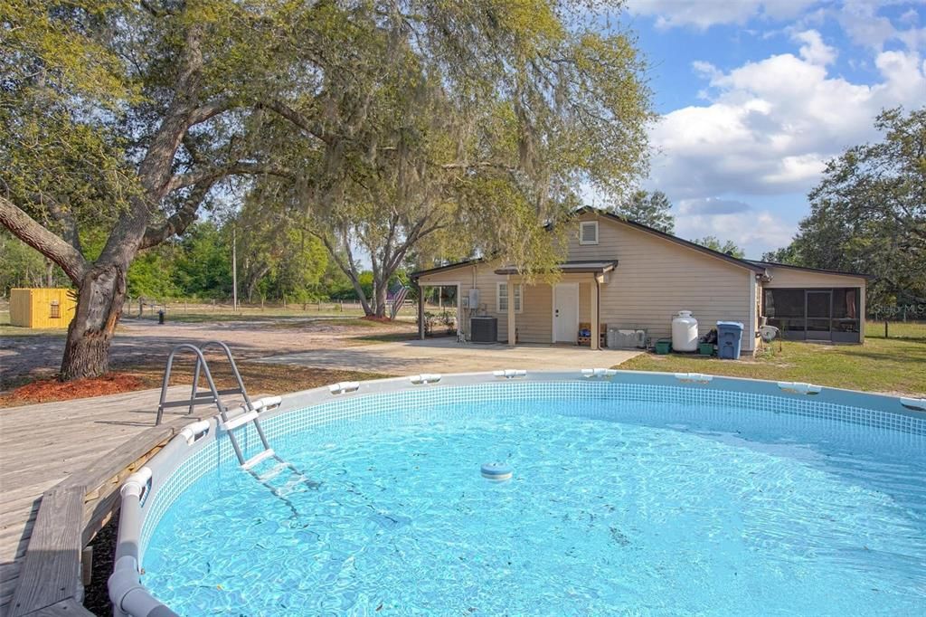 待售: $539,000 (4 贝兹, 2 浴室, 2074 平方英尺)