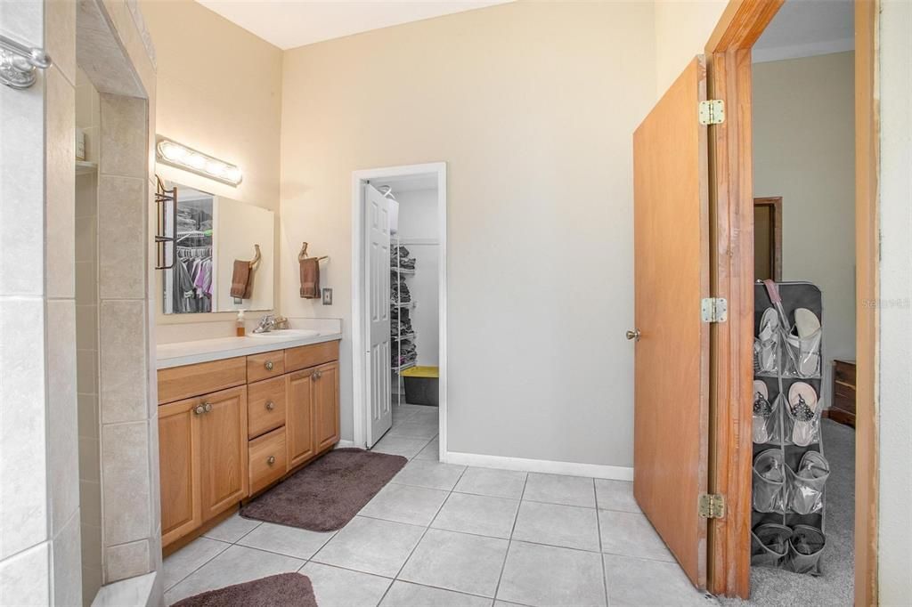 待售: $539,000 (4 贝兹, 2 浴室, 2074 平方英尺)