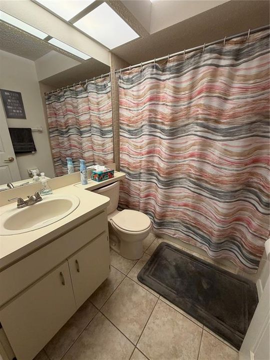 For Rent: $1,600 (2 beds, 2 baths, 876 Square Feet)