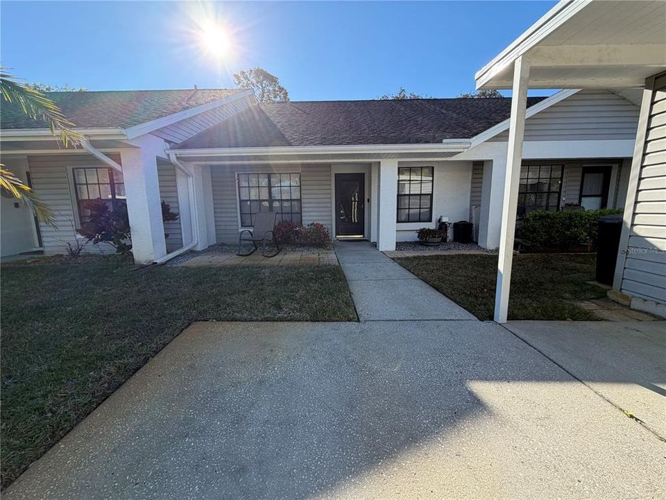 For Rent: $1,600 (2 beds, 2 baths, 876 Square Feet)