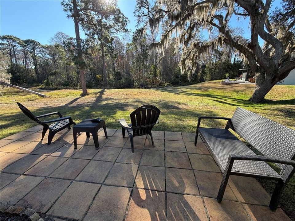 For Rent: $1,600 (2 beds, 2 baths, 876 Square Feet)