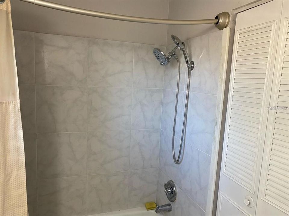 Под контрактом: $119,900 (2 спален, 1 ванн, 936 Квадратных фут)