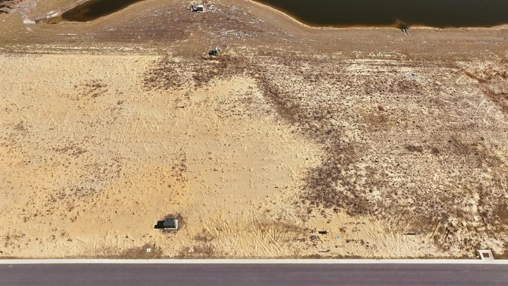 На продажу: $325,000 (0.26 acres)