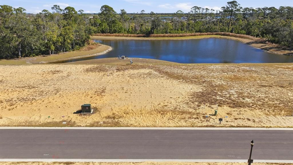 На продажу: $325,000 (0.26 acres)