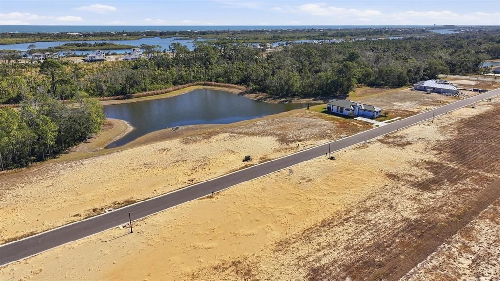 На продажу: $325,000 (0.26 acres)