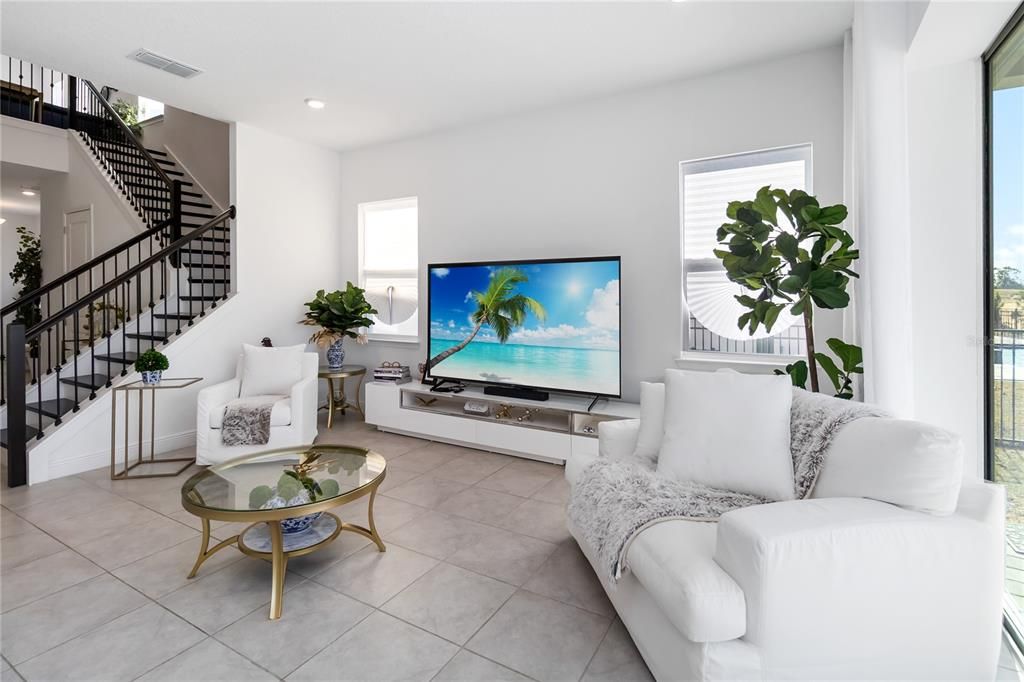 Activo con contrato: $833,000 (4 camas, 3 baños, 2817 Pies cuadrados)