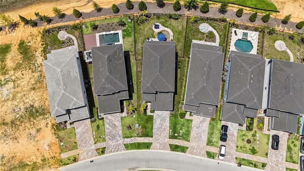 Activo con contrato: $833,000 (4 camas, 3 baños, 2817 Pies cuadrados)