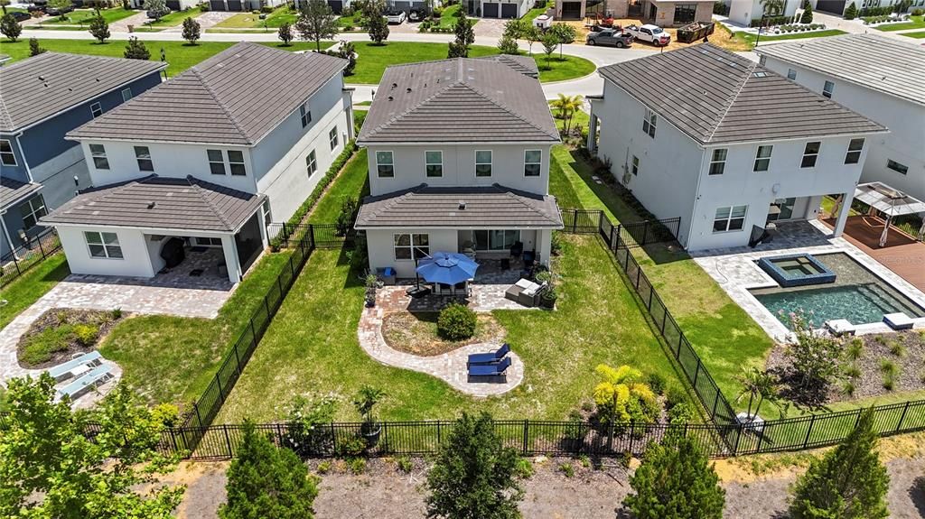 Activo con contrato: $833,000 (4 camas, 3 baños, 2817 Pies cuadrados)