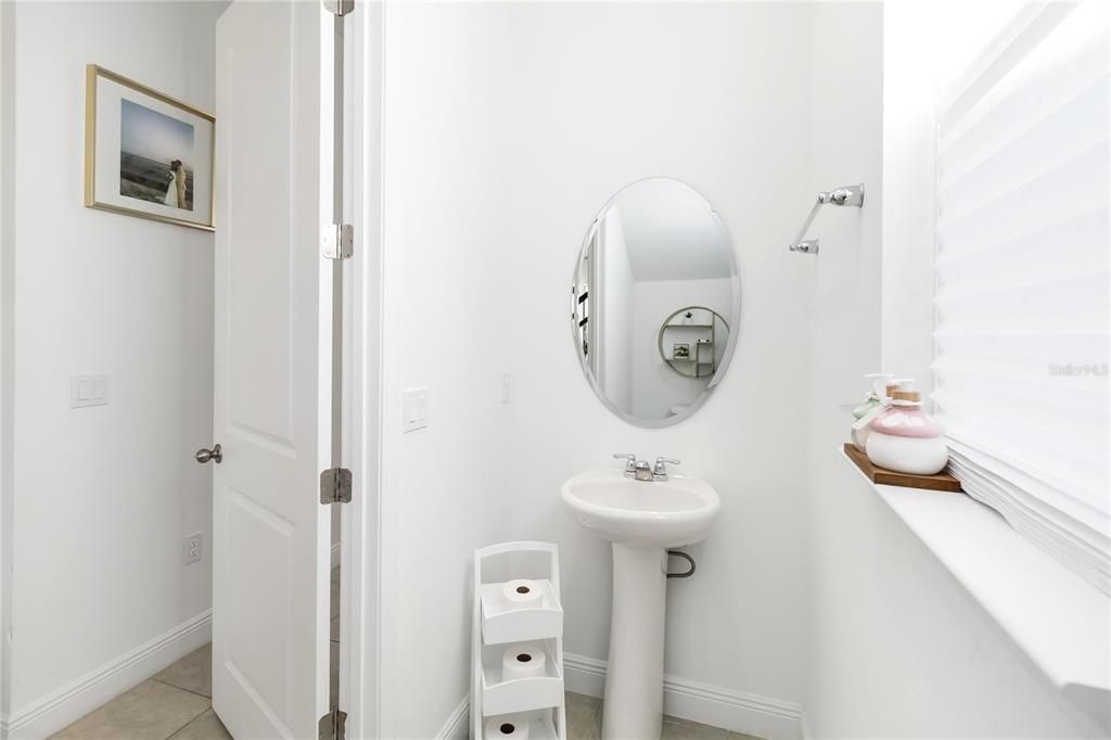 Activo con contrato: $833,000 (4 camas, 3 baños, 2817 Pies cuadrados)