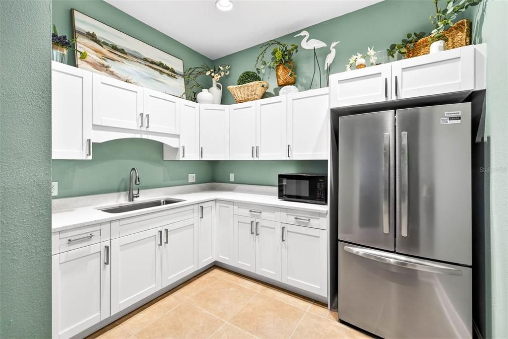 For Sale: $1,075,000 (3 beds, 3 baths, 1995 Square Feet)