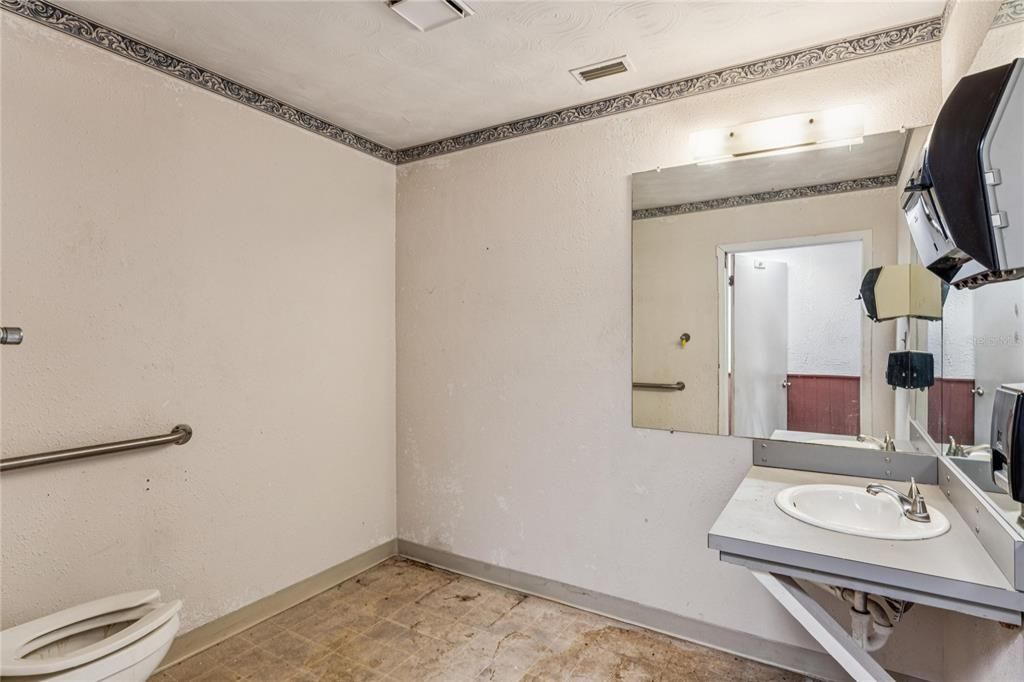 For Sale: $1,500,000 (0 beds, 0 baths, 4860 Square Feet)