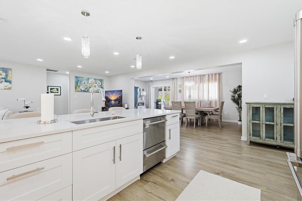 For Rent: $8,500 (3 beds, 2 baths, 2012 Square Feet)