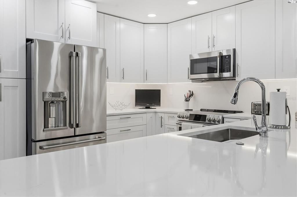 For Rent: $8,500 (3 beds, 2 baths, 2012 Square Feet)