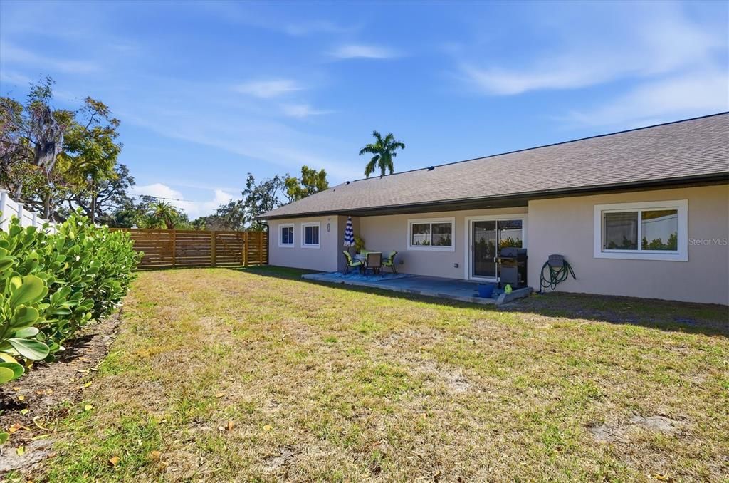 For Rent: $8,500 (3 beds, 2 baths, 2012 Square Feet)