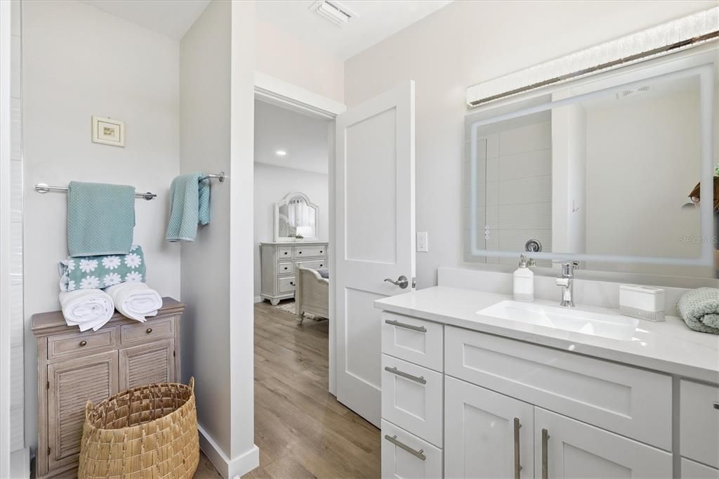 For Rent: $8,500 (3 beds, 2 baths, 2012 Square Feet)
