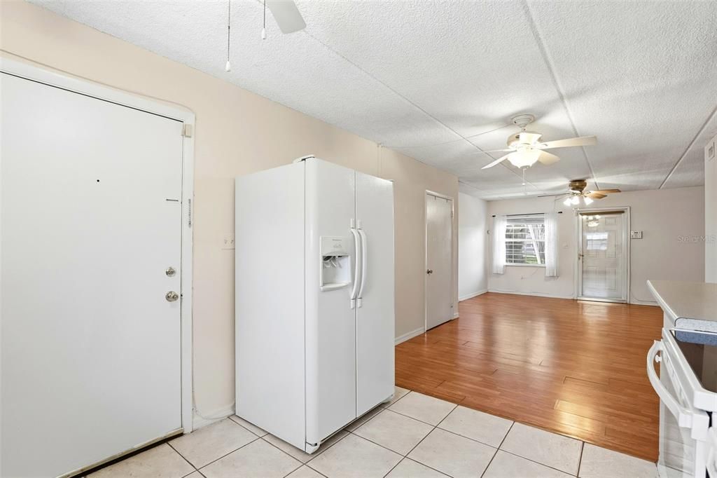 Activo con contrato: $139,500 (2 camas, 1 baños, 920 Pies cuadrados)