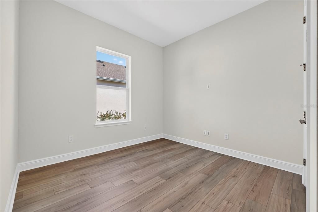 Active With Contract: $565,000 (3 beds, 2 baths, 2133 Square Feet)