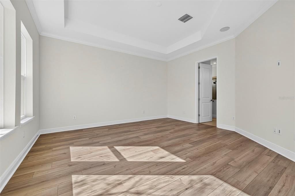 Active With Contract: $565,000 (3 beds, 2 baths, 2133 Square Feet)