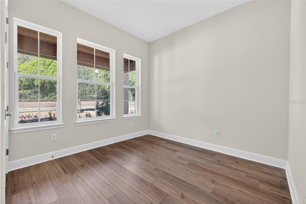 Active With Contract: $565,000 (3 beds, 2 baths, 2133 Square Feet)