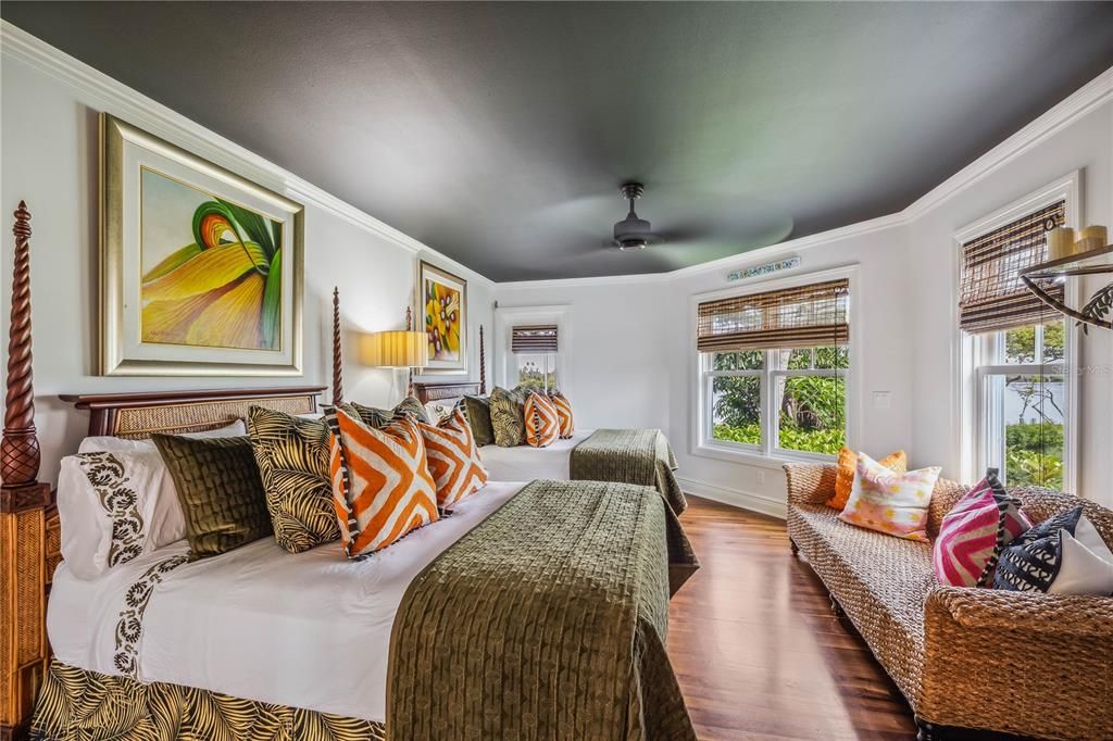 For Sale: $3,500,000 (4 beds, 4 baths, 3886 Square Feet)