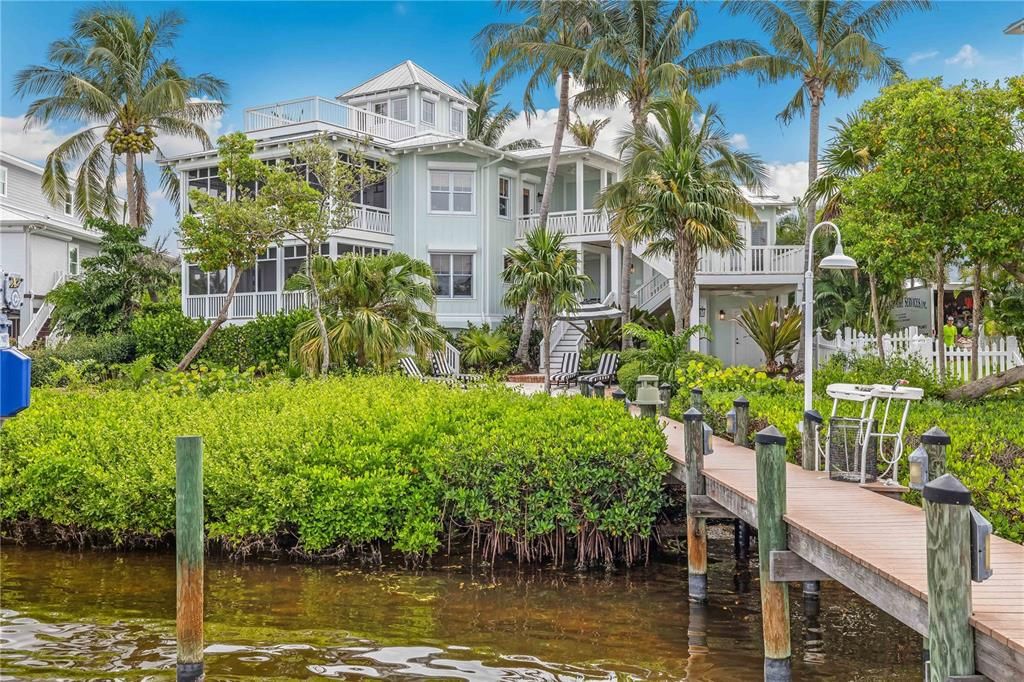 For Sale: $3,500,000 (4 beds, 4 baths, 3886 Square Feet)