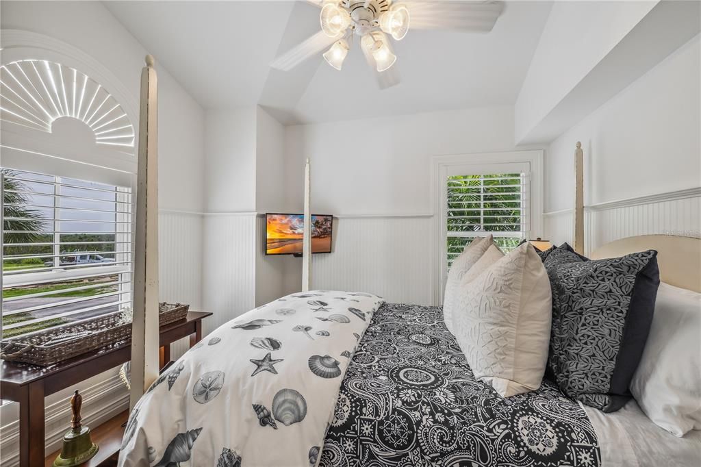 For Sale: $3,500,000 (4 beds, 4 baths, 3886 Square Feet)