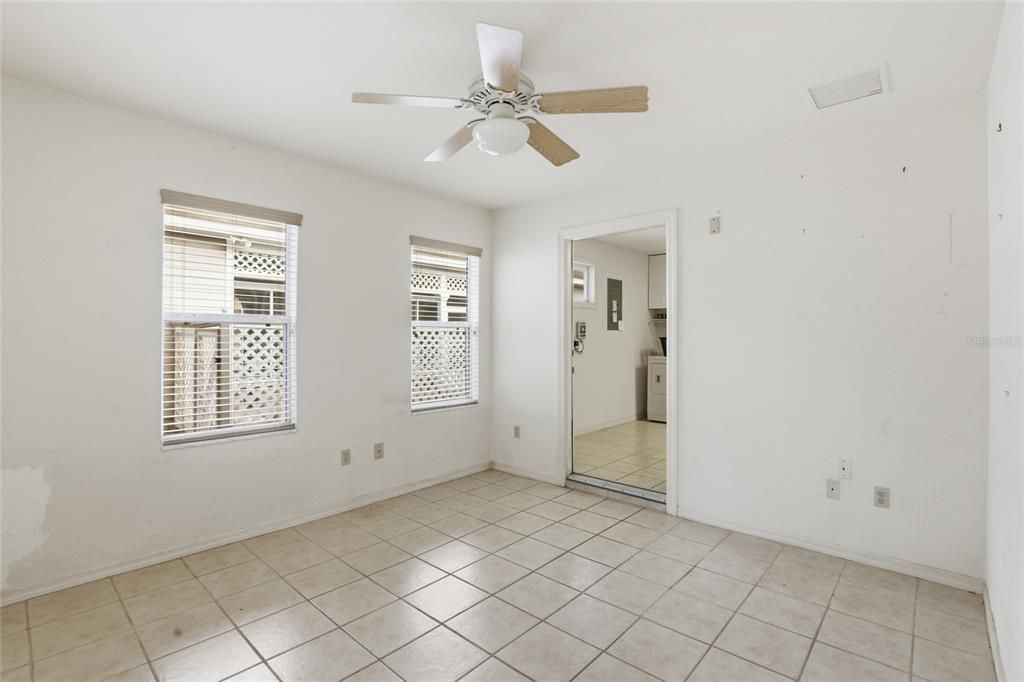 Под контрактом: $239,900 (2 спален, 2 ванн, 1504 Квадратных фут)