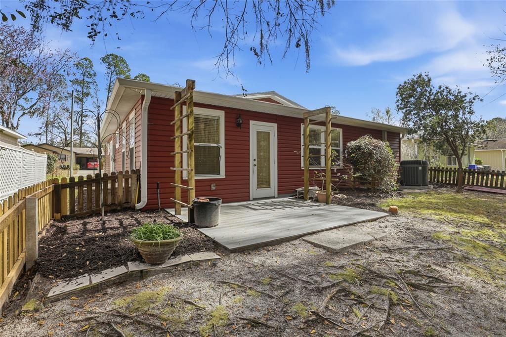 Под контрактом: $239,900 (2 спален, 2 ванн, 1504 Квадратных фут)