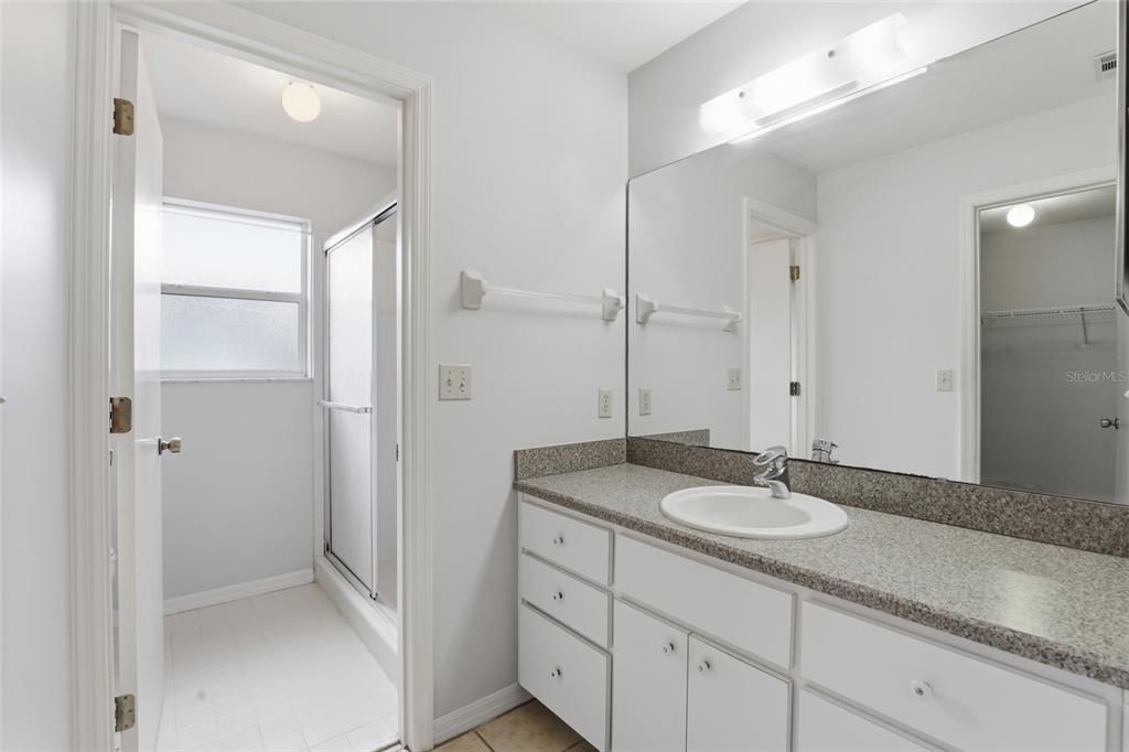 Под контрактом: $239,900 (2 спален, 2 ванн, 1504 Квадратных фут)