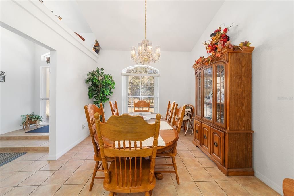 Active With Contract: $618,750 (6 beds, 3 baths, 2656 Square Feet)