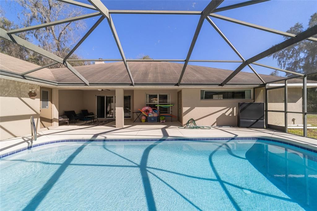 Active With Contract: $618,750 (6 beds, 3 baths, 2656 Square Feet)