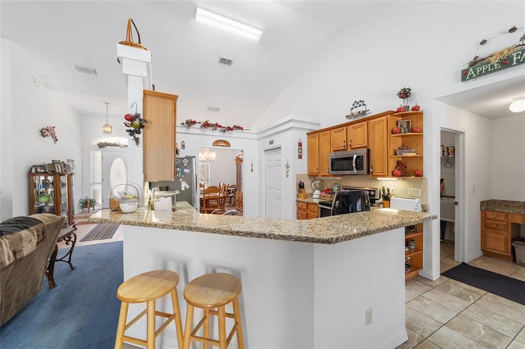 Active With Contract: $618,750 (6 beds, 3 baths, 2656 Square Feet)