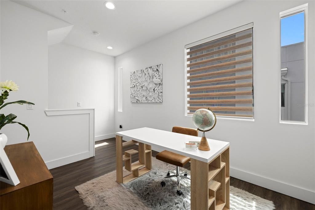 Activo con contrato: $649,900 (2 camas, 2 baños, 1909 Pies cuadrados)
