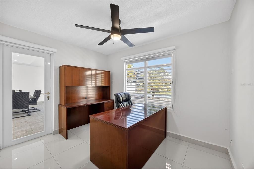 Active With Contract: $985,000 (4 beds, 4 baths, 1900 Square Feet)
