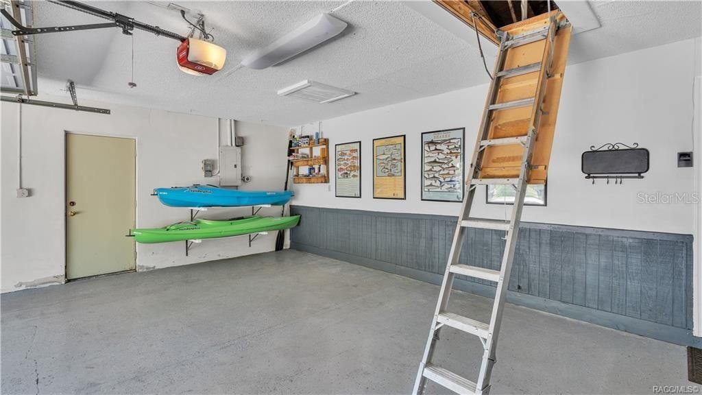 Activo con contrato: $429,000 (3 camas, 2 baños, 2006 Pies cuadrados)