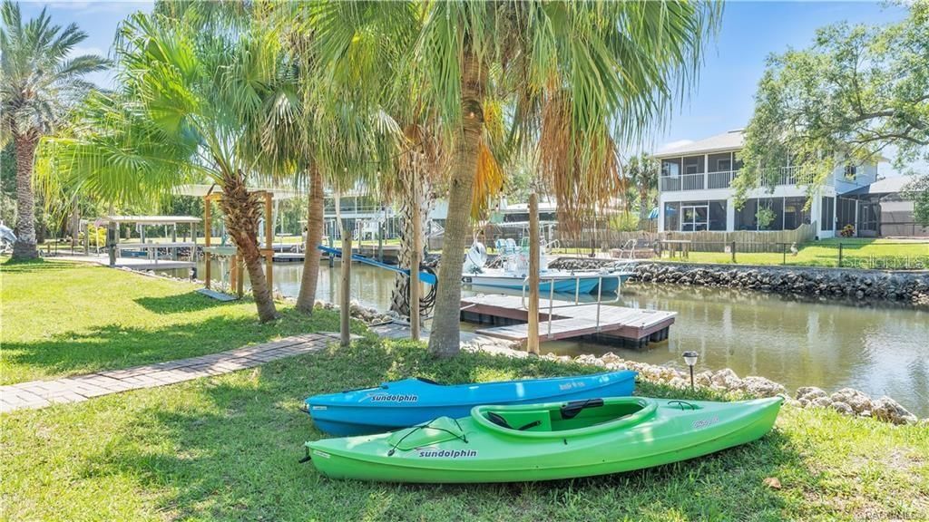 Activo con contrato: $429,000 (3 camas, 2 baños, 2006 Pies cuadrados)