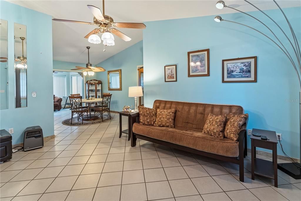 Activo con contrato: $179,000 (2 camas, 2 baños, 1080 Pies cuadrados)