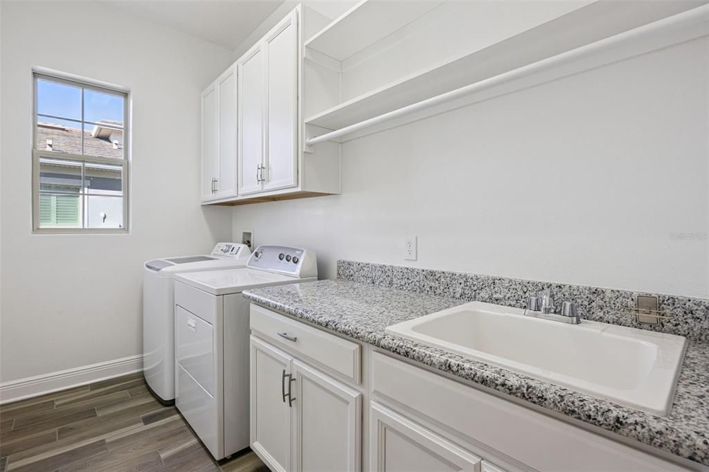 For Sale: $1,075,000 (4 beds, 3 baths, 2650 Square Feet)