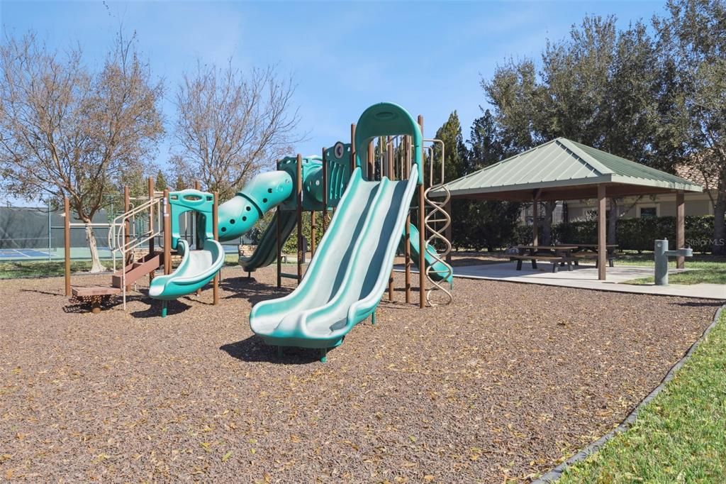 For Sale: $1,075,000 (4 beds, 3 baths, 2650 Square Feet)