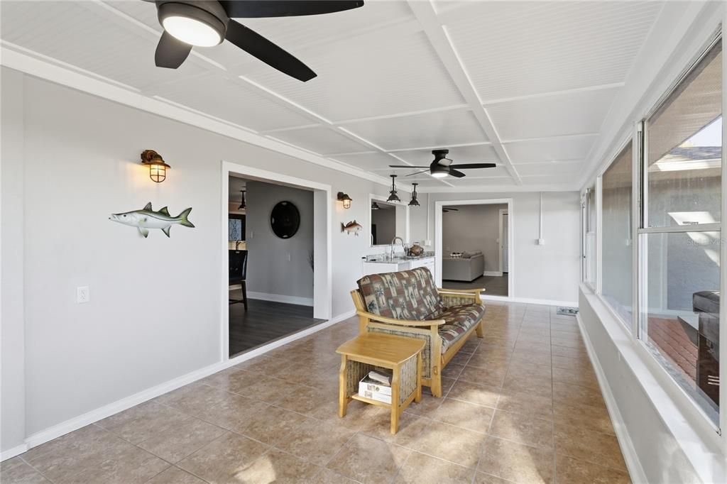 En Venta: $499,000 (3 camas, 2 baños, 1982 Pies cuadrados)