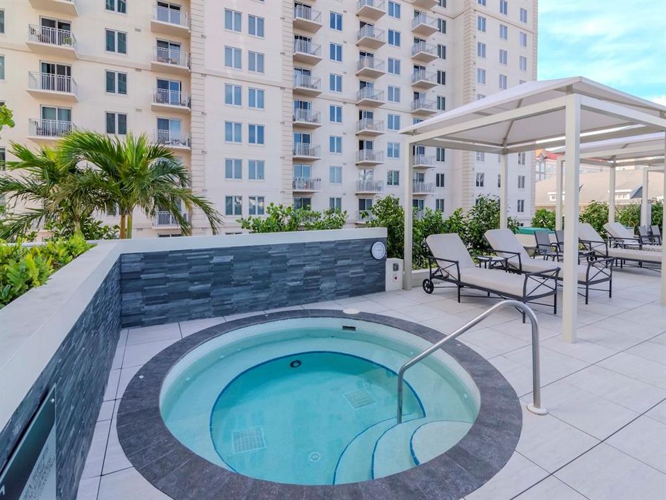 Active With Contract: $4,250,000 (4 beds, 4 baths, 4369 Square Feet)